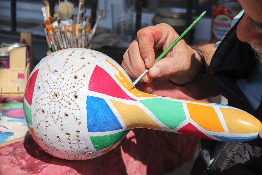 painting a gourd