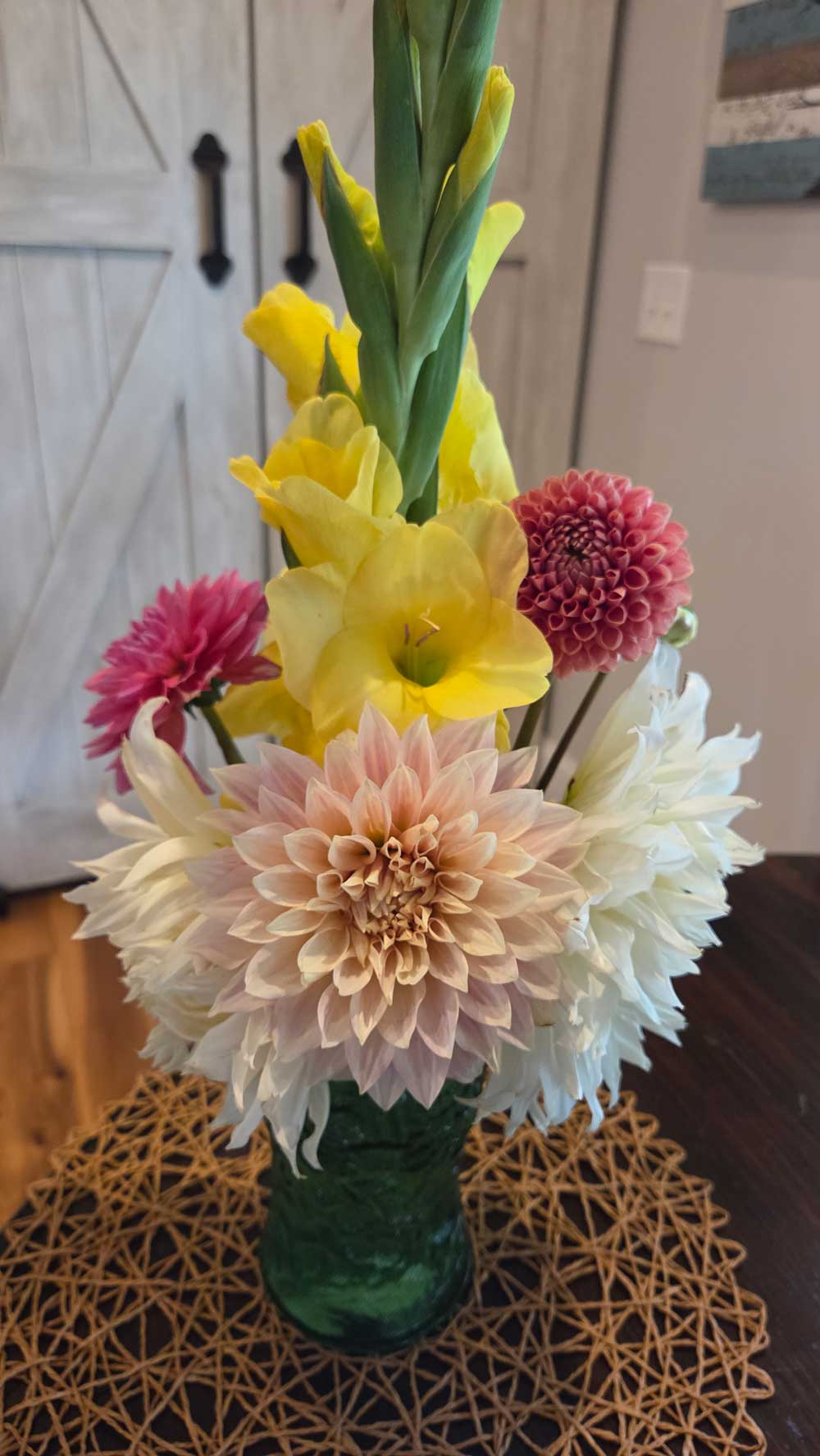dahlia elegance